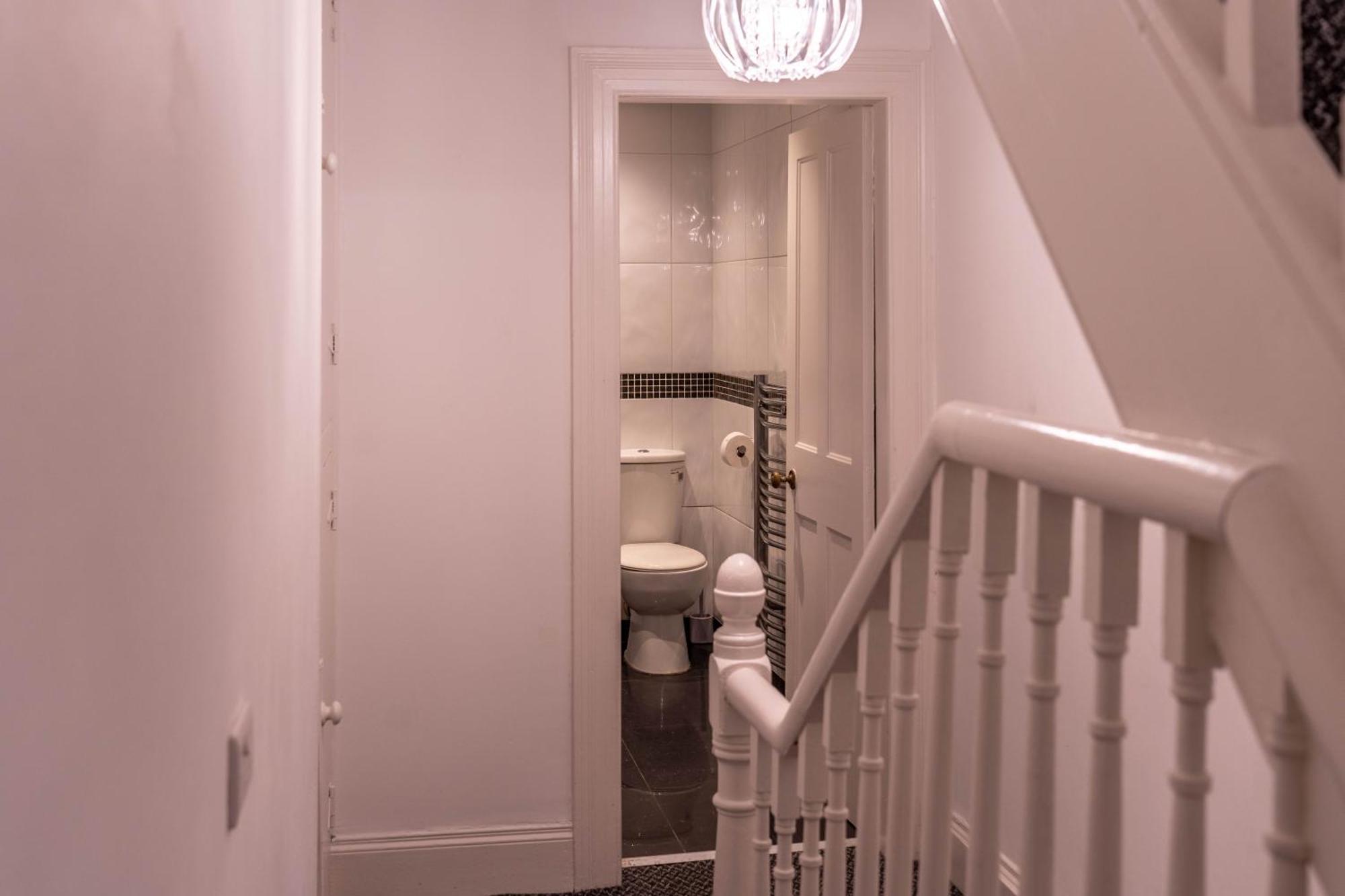 Lodging In Carrickfergus Centre Екстериор снимка