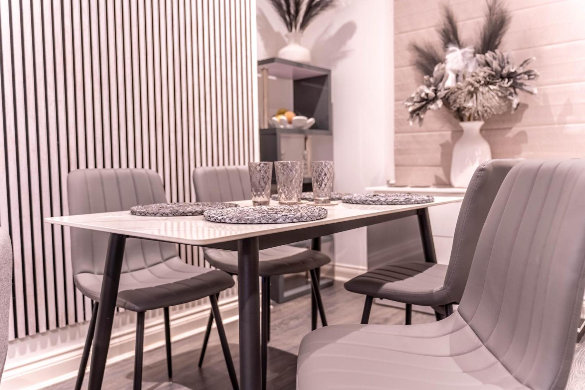 Lodging In Carrickfergus Centre Екстериор снимка
