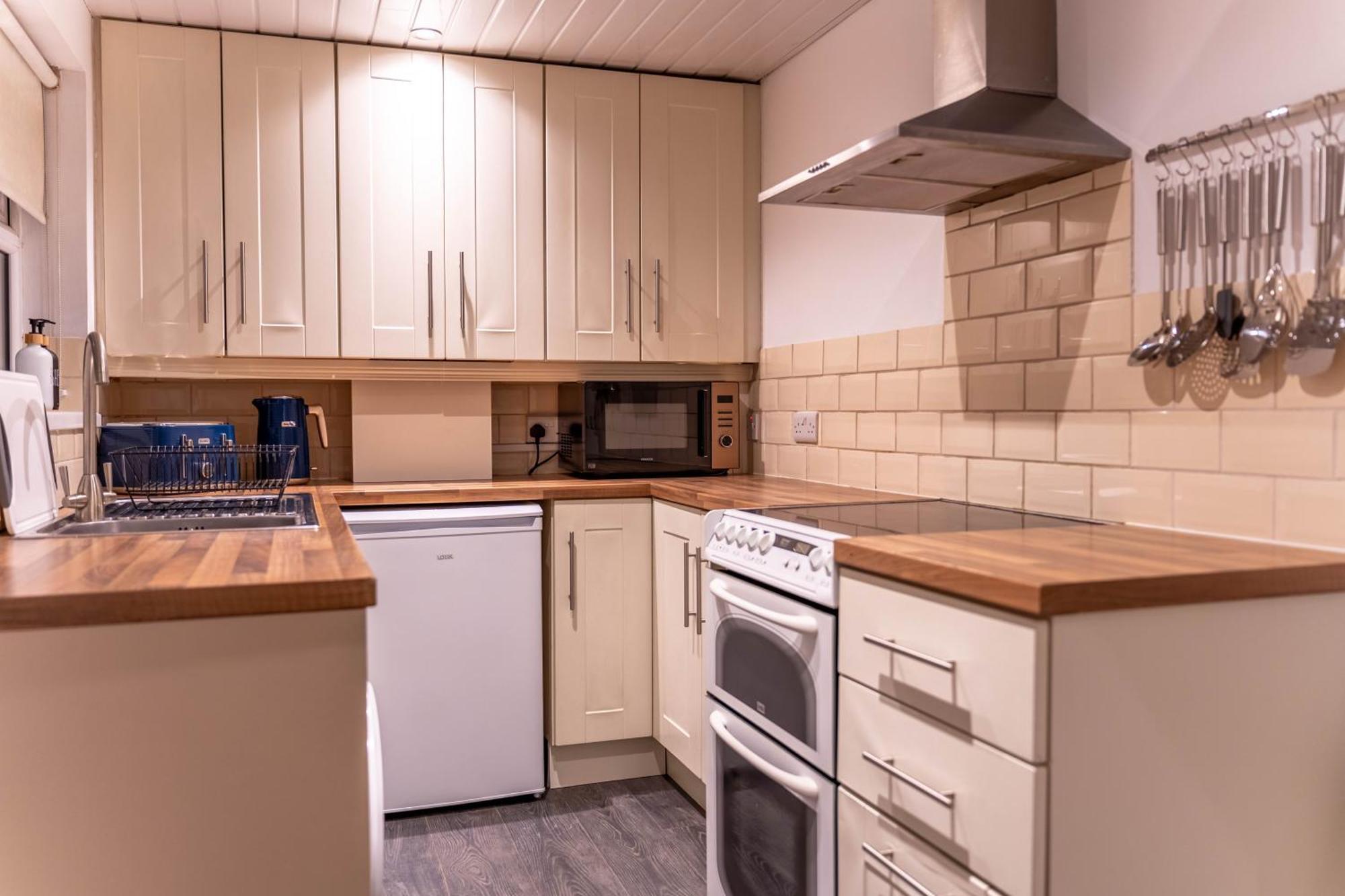 Lodging In Carrickfergus Centre Екстериор снимка